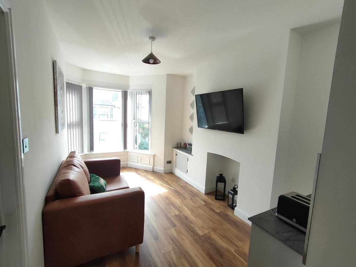 Lovely Refurbished Apartments, Morecambe Promenade Экстерьер фото